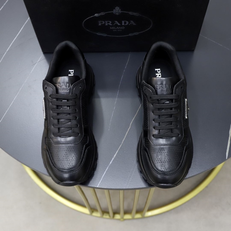 Pra*a casual shoes